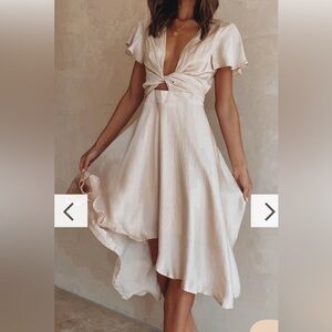 Billy J Sunny Daze Dress
Champagne color